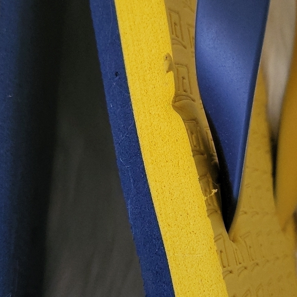 *PRICE DROP*
Neet Feet Buena Vista yellow and blue flip flops NWOT - Picture 7 of 8